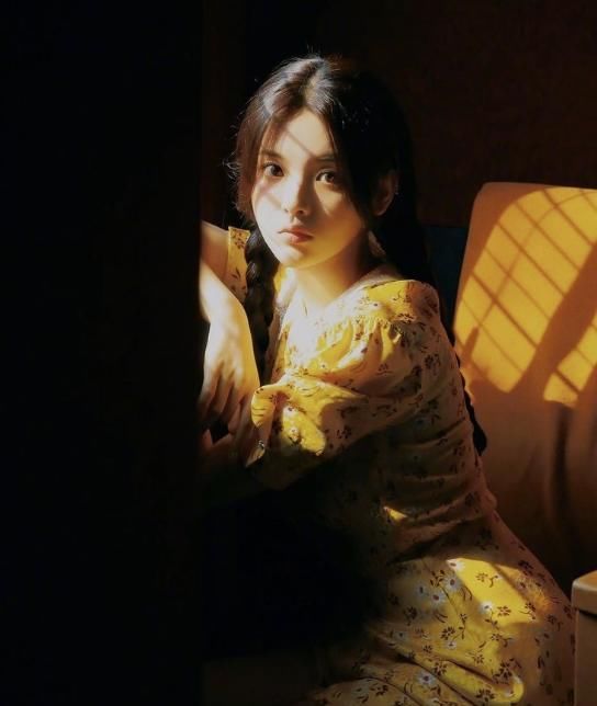  碎花：妈妈＂玩剩＂的碎花裙，竟成了90后的心头好？碎花girl准备好了吗~