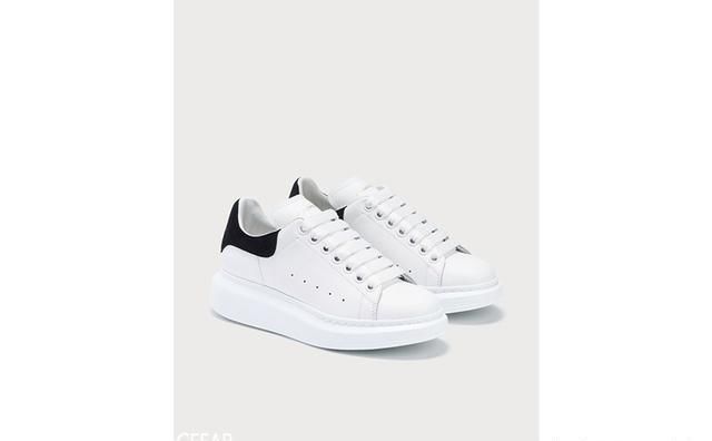  「球鞋」时尚教主Anna Wintour认可的运动鞋，就是这双Nike经典款球鞋