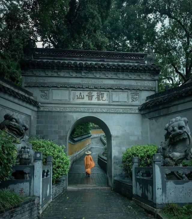 比成都安逸，比苏杭秀美，倦了就去小住几天