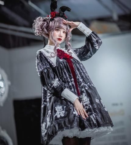 电梯|lo娘不仅拥有“初恋脸”还是个腿精,换上电梯袜时,腿长太扎心