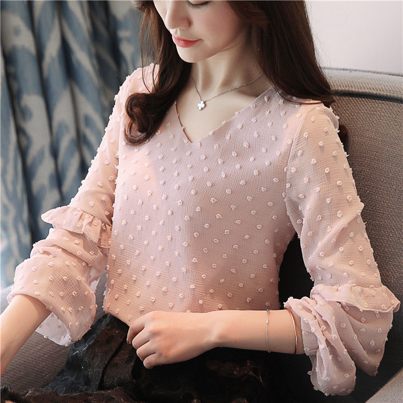 终于发现一种“流氓衫”，40岁女人穿上性感优雅，男人都爱看