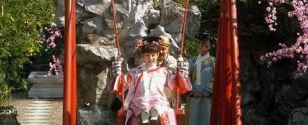 『要光』甄嬛传：甄嬛首次侍寝为何要光着脚？原因让人感慨