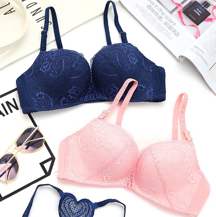 香港女人胆真大，出门都不戴文胸，穿这“蕾丝文胸”，简直迷死人