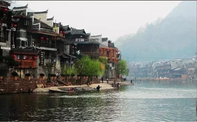 旅游必去的20个古镇,想去静静地待几天【2020热门旅游景点】