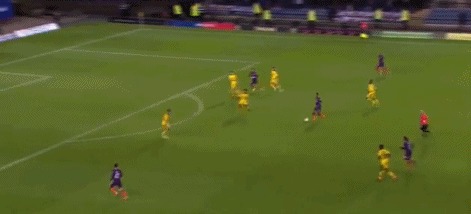 联赛杯-热苏斯头槌马赫雷斯破门 曼城3-0完胜晋级