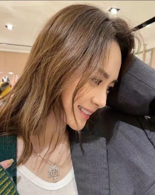  太漂亮■有一种整容是39岁的阿娇，侧颜被赞“冻龄女神”罗志祥女友：太漂亮了