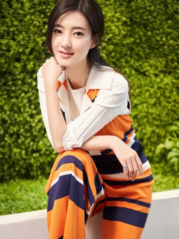 王丽坤:仙姿玉色，真是美到没朋友!