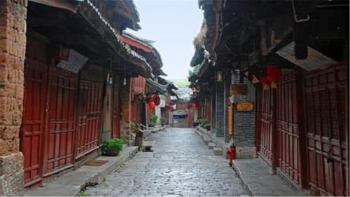 为何丽江越“骂”越火？曾被无数游客吐槽，如今却依旧人满为患