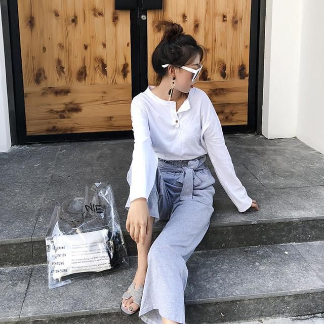 入秋后，你适合穿裤子或裙子，全看这三点