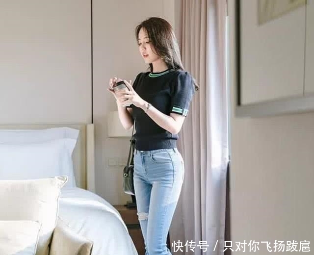 时尚性|牛仔裤看似单薄,却能起到保暖和修身的双重功效,时尚性非常的棒