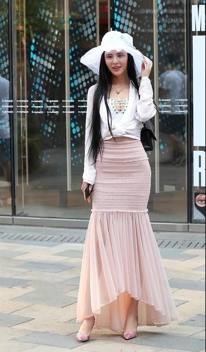 广州街拍 美人鱼的温婉秀丽、婀娜多姿、婆娑妩媚 你会心动吗?