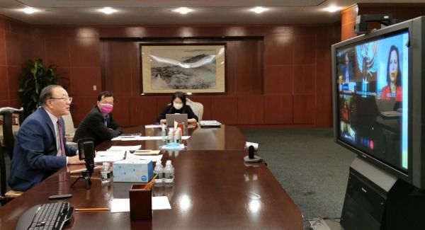 『大使』张军大使出席联合国主要机构负责人应对新冠肺炎疫情联合吹风会