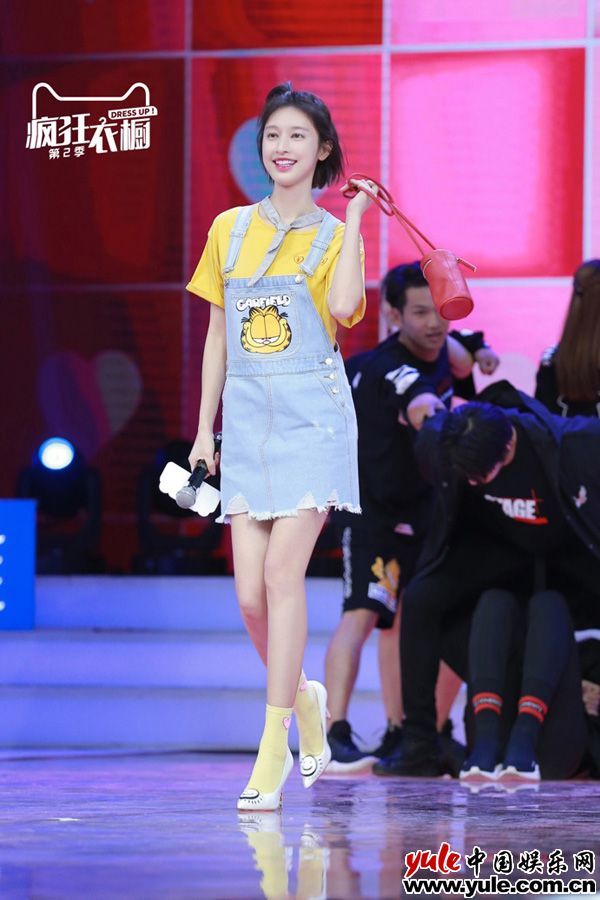 《疯狂衣橱》第二季张俪裹着围裙就来了?果然颜好腿长就任性