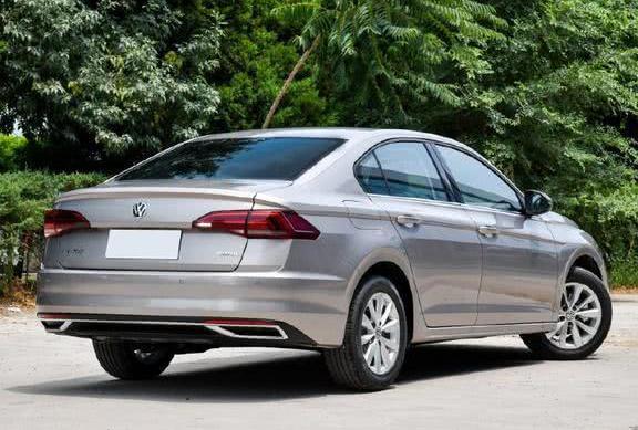 奥迪同平台打造却便宜近10万,车身大气比迈腾好看,难怪月销几万