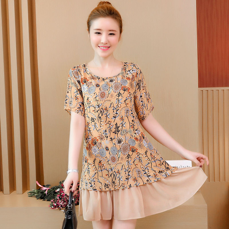 这女人真实迷死人不偿命!穿修身连衣裙身材美到爆!男人全流口水