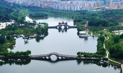  【宜居】他没有赣州有钱，也没有南昌有权，却是江西最宜居的城