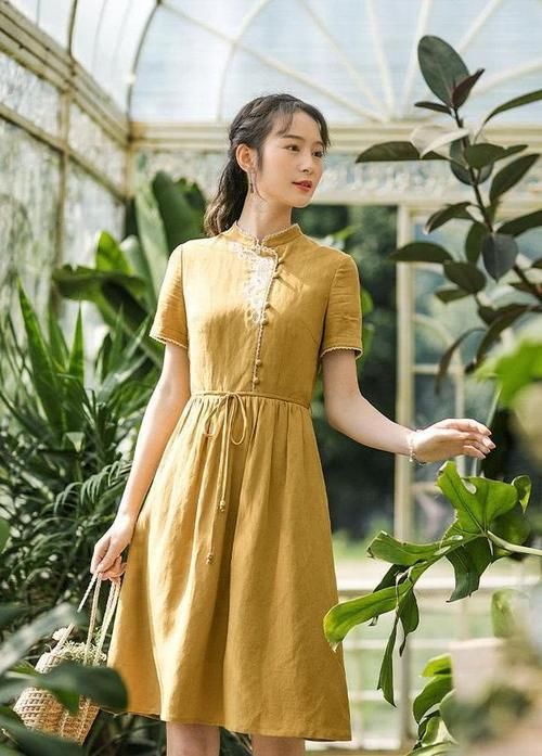  清纯■清纯的中国风裙，今春最流行的是“这件”，美成初恋模样！