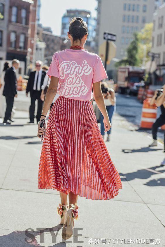 条纹裙最精彩的一面等你发现