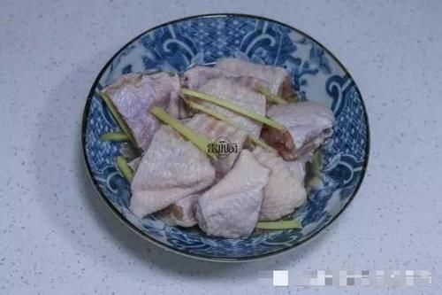 「春天」春天就别吃白菜了,它的维生素比白菜高3倍,只要一块多钱一斤!