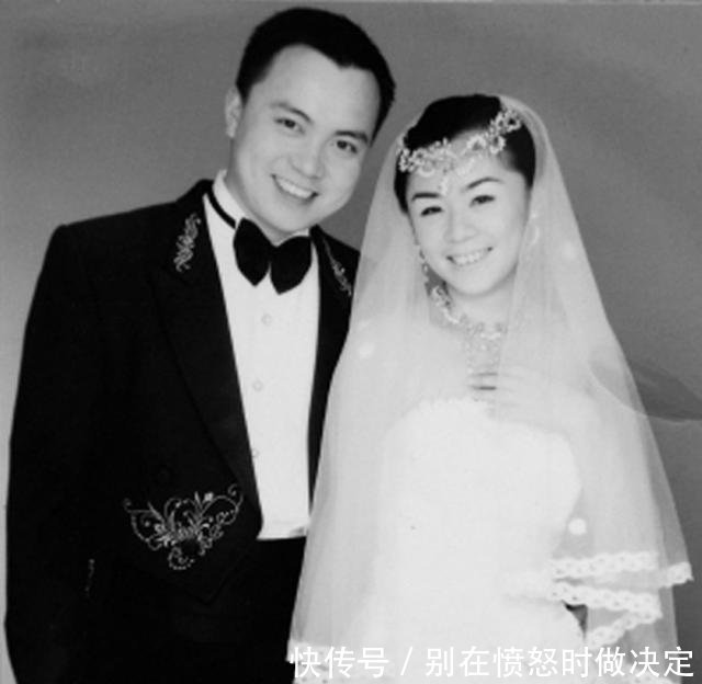 80后空军山东坠机去世,3年内未回过家,妻子几度晕倒现场！