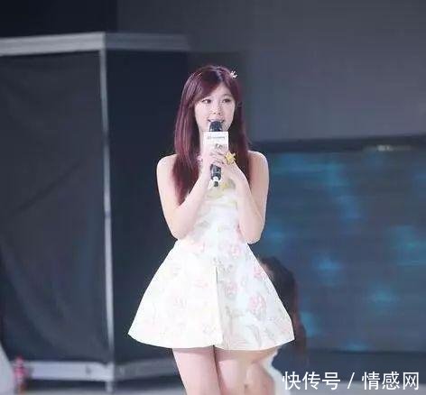 曾经的她是南方最美女神,之后脸胖嘟嘟,如今再瘦成美人,喜欢她