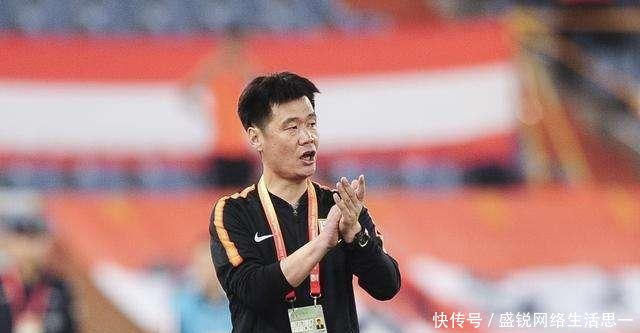一场大胜换不来球迷的支持鲁能主帅李霄鹏未来