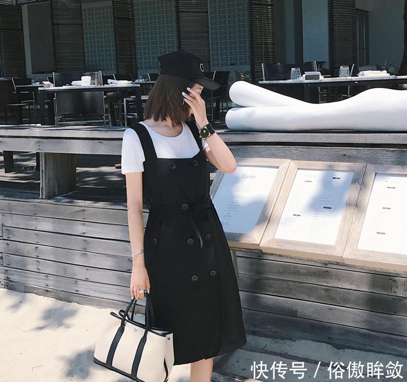 设计:简约显高级感的港风连衣裙,这样穿百搭又有气质!