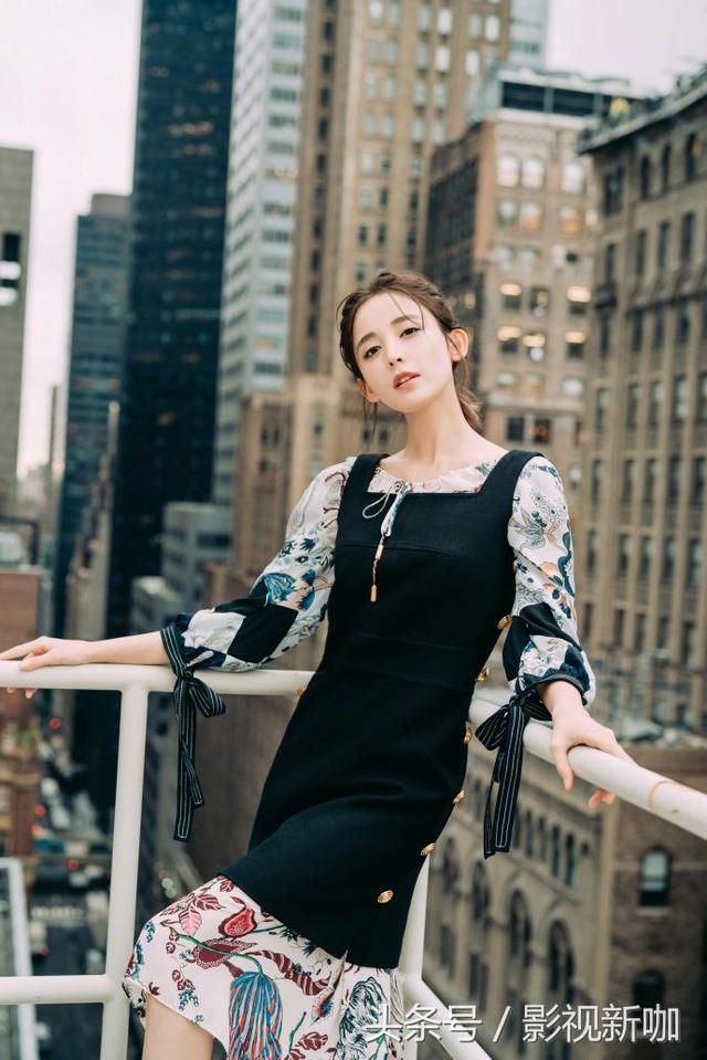 28岁金晨撞脸26岁娜扎输得很惨？网友：宅男杀手可不是白叫的