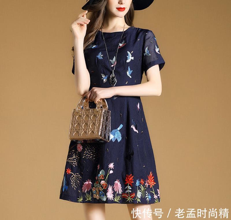 『宽松连衣』女人如果40来岁就要好好打扮!试试这些春裙,搭配裸靴,美炸天