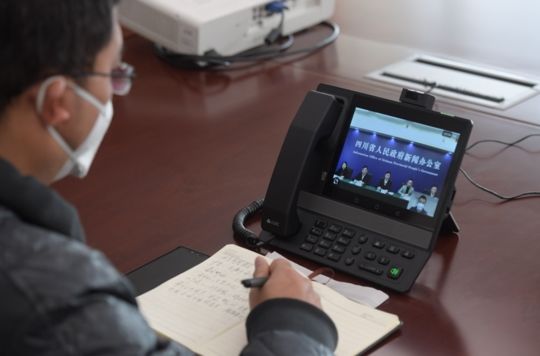  确保|四川第五场战疫发布会④丨眉山：“一卡一册一员”，确保返