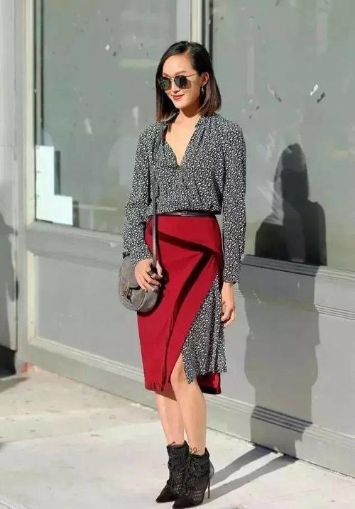 裙子这样穿到底好看不好看？你说了算！