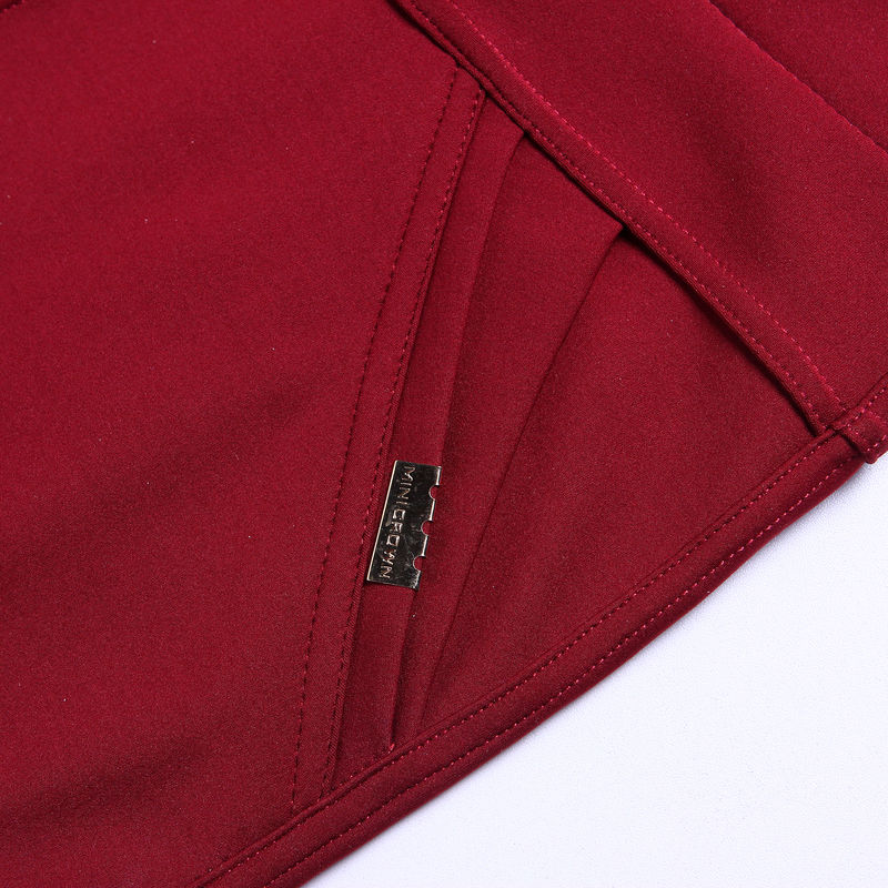 难怪老婆不穿牛仔裤,今秋流行穿打底裤,遮肉显瘦还很洋气