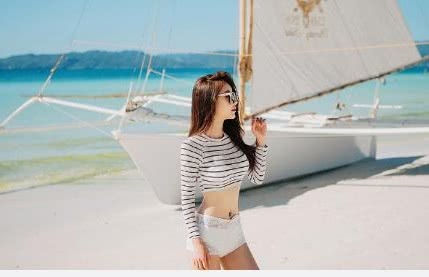 小姐姐穿的若隐若现不输比基尼小姐！网友：若隐若现才是美