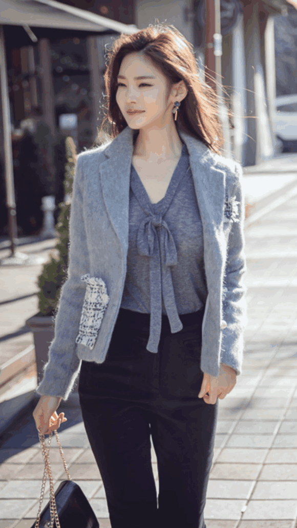 身姿的完美，让你变得信心满满，紧身裤显得干练秀美