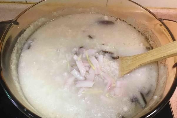  【养胃】冬季隔三差五给孩子做这粥，睡前喝一碗，养胃睡得香，常吃睡眠好