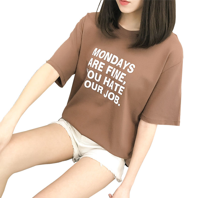 25-45岁女人最爱的T恤+短裤/短裙搭配，贼衬肤白嫩美