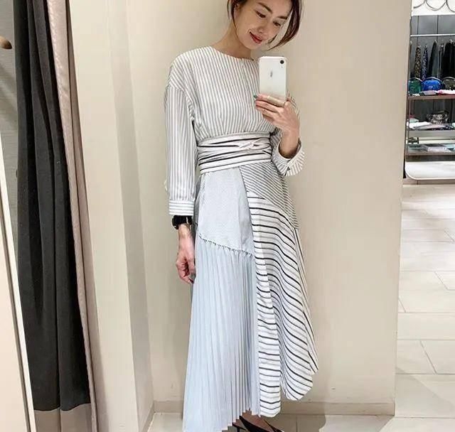  「博主」看完这个博主的条纹搭配 你会365天每天都想穿条纹