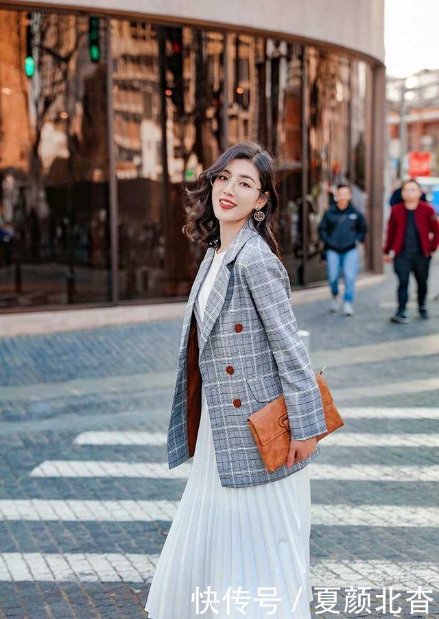 『春夏』春夏,纽扣格纹小西装,美哒哒