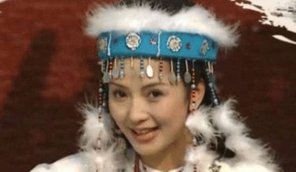  还珠格格■为什么赛娅可以选夫,含香却是被当成礼物,你看看两人的差距就明白了