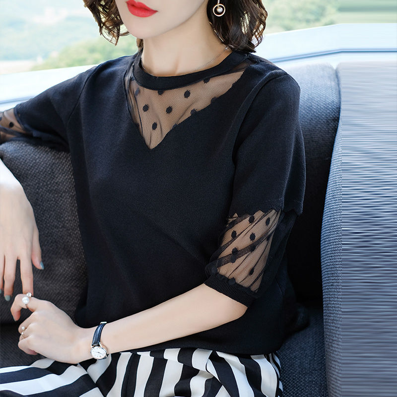 当然是丰满女人好看，紧身T恤+热裤!性感火辣，比勾魂裙更妩媚