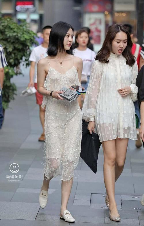 路人街拍, “睡衣”出门, 好看任性