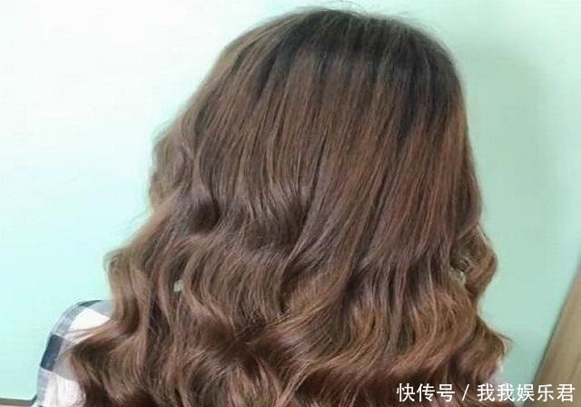 都说直发好看，45岁的女人烫发后减龄8岁！再也不怕头发少了