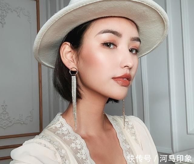 #挑选#你是什么脸型,就选什么耳饰!正确挑选适合的耳饰,帮你点缀造型