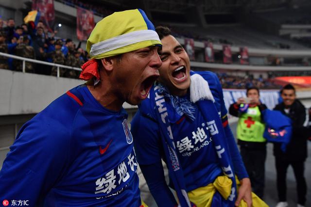 申花时隔19年再夺足协杯冠军 吴金贵联赛杯赛