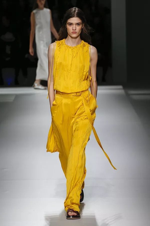 这才是高级职场装的正确打开方式啊!