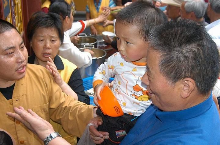 2019年养老金单位缴费降为16%, 职工退休后的养老金会受影响?