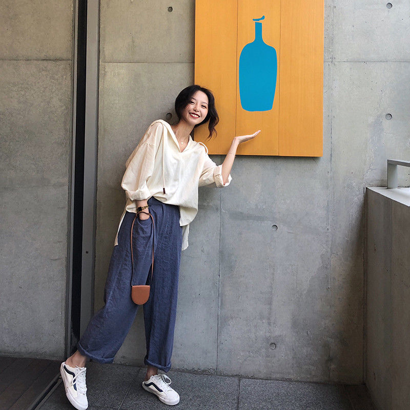 当下火的不得了的“卫衣套装”，穿着显嫩又时髦，中秋穿正好