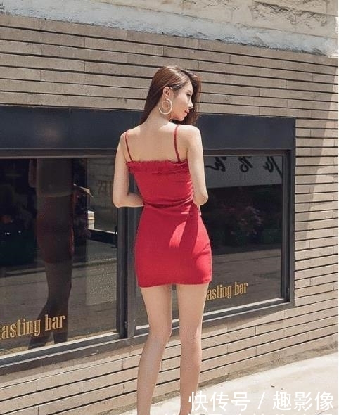 #小姐姐#性感美女名嫒美姝,优雅又迷人,是个时尚女王!