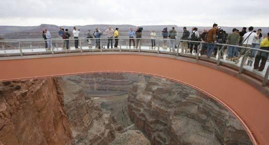 ?50岁中国澳门游客在美国大峡谷国家公园自拍时不慎坠落身亡