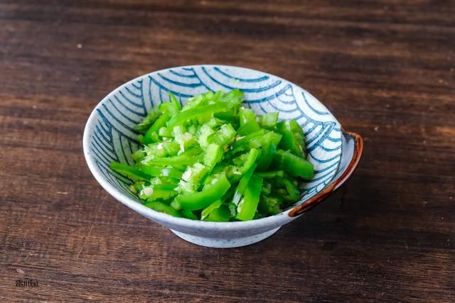  [南方人]东北人都爱吃的一道菜叫鸡蛋酱，南方人听了好懵圈，什么是鸡蛋酱